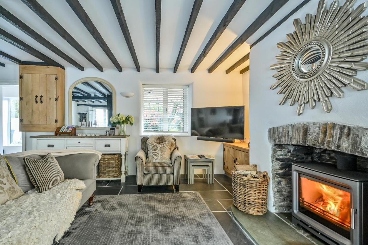 A Superb Bijou Retreat With Jacuzzi Near An Excellent Village Pub Єлвертон Екстер'єр фото