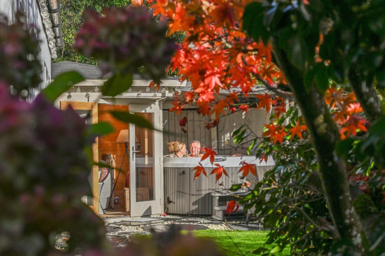 A Superb Bijou Retreat With Jacuzzi Near An Excellent Village Pub Єлвертон Екстер'єр фото
