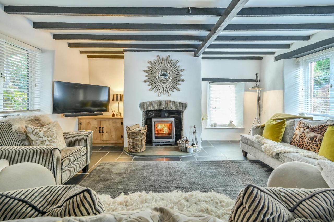 A Superb Bijou Retreat With Jacuzzi Near An Excellent Village Pub Єлвертон Екстер'єр фото
